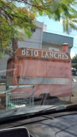 Beto Lanches outside
