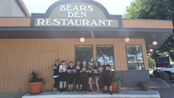 Bears Den Restaurant food