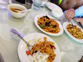 Omar's Kitchen Xīn Jiāng Měi Shí food