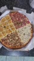 Disk Pizza Tio Leo food