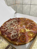 Della Pizza food