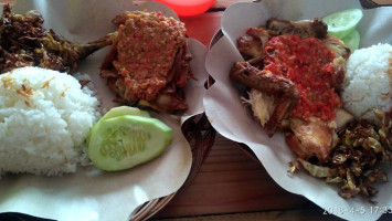 Ayam Gepuk Solok food