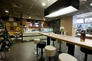 Mc Donald's Victoriei inside