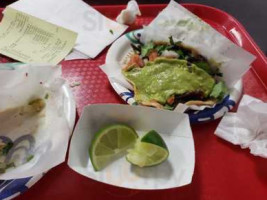 Roberto's Taco Shop Clairemont inside