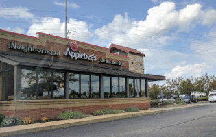 Applebee's Grill Bar outside