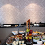 Monument Café Versailles Comida