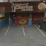 Pizzaria Charles Exterior