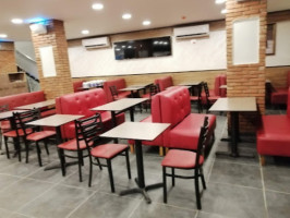 Burger Makers Marj Al Hamam inside