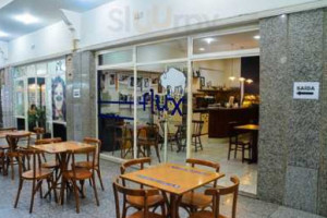 Flux: Negócios Café Idiomas inside