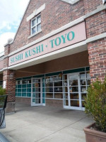 Sushi Kushi Toyo outside