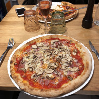 Angello Pizza Rennes food