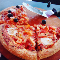 Pizza Hut Funchal food