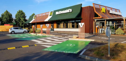 Mcdonald's outside