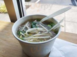 Vinason Pho And Grill food