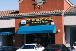 De Los Altos Grill outside