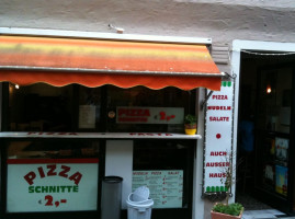 Pizzeria Piccolo Mondo outside