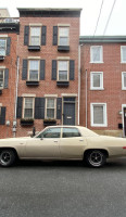 Fishtown Pizza outside