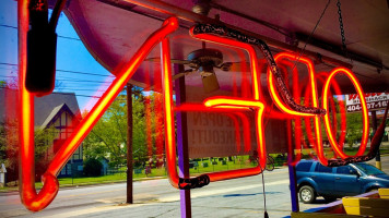 Fat Matt's Rib Shack outside