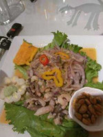 Cevichinos Llc food