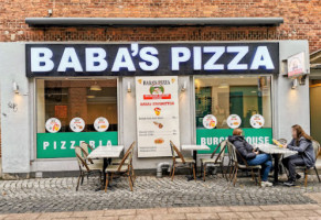 Babas Pizza inside
