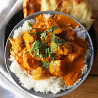Lilly's Authentic Indian Cuisine food