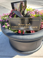 Just Say Cheesecake outside