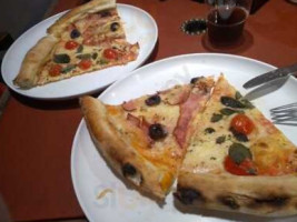Redonda Pizzas food