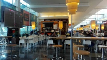 El Rincon Del Cafe inside