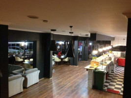 Lumoss Cafe inside