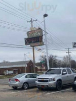 White River Fish Market outside