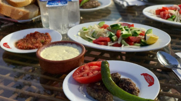 Meshur Uzunkoy Köftecisi food