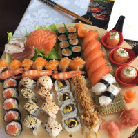 Flores Sushi food