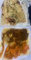 Naan N Curry food