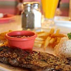 Kalua Cafe Grill food