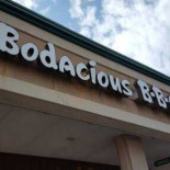 Bodacious -b-q Dentro