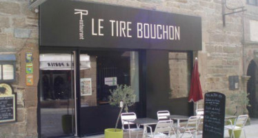 Le Tire Bouchon inside