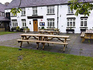 The Raven Inn outside