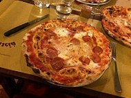 Pizzeria Sciuscia food