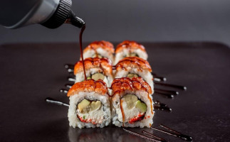 Sushi Tita inside