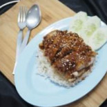 ข้าวมันไก่ เจ้าสัวน้อย Jsn Comida