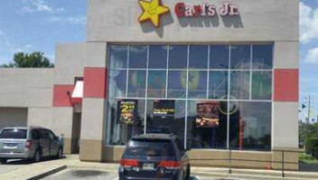 Carl's Jr. outside