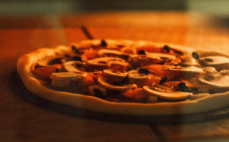 Pizza Bomba 24/7 «lounge- » food