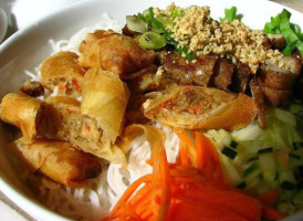Le Petit Thai food