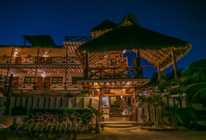 Barquito Mawimbi Beach Bar Restaurant outside