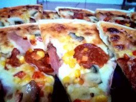 Italians Pizzas Express food