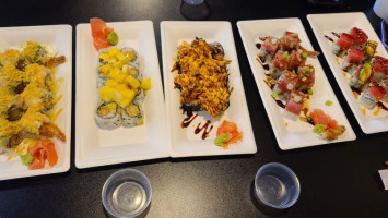 Rumaku Sushi food