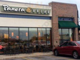 Panera Bread outside