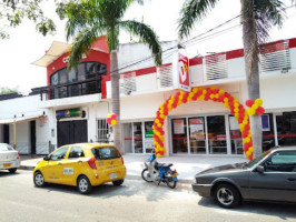 D1 Stores Gaitan Barrio Girardot Cundinamarca outside