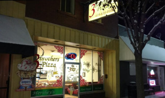 3 Brother's Pizza outside