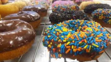 Frogy's Donuts Bakery food